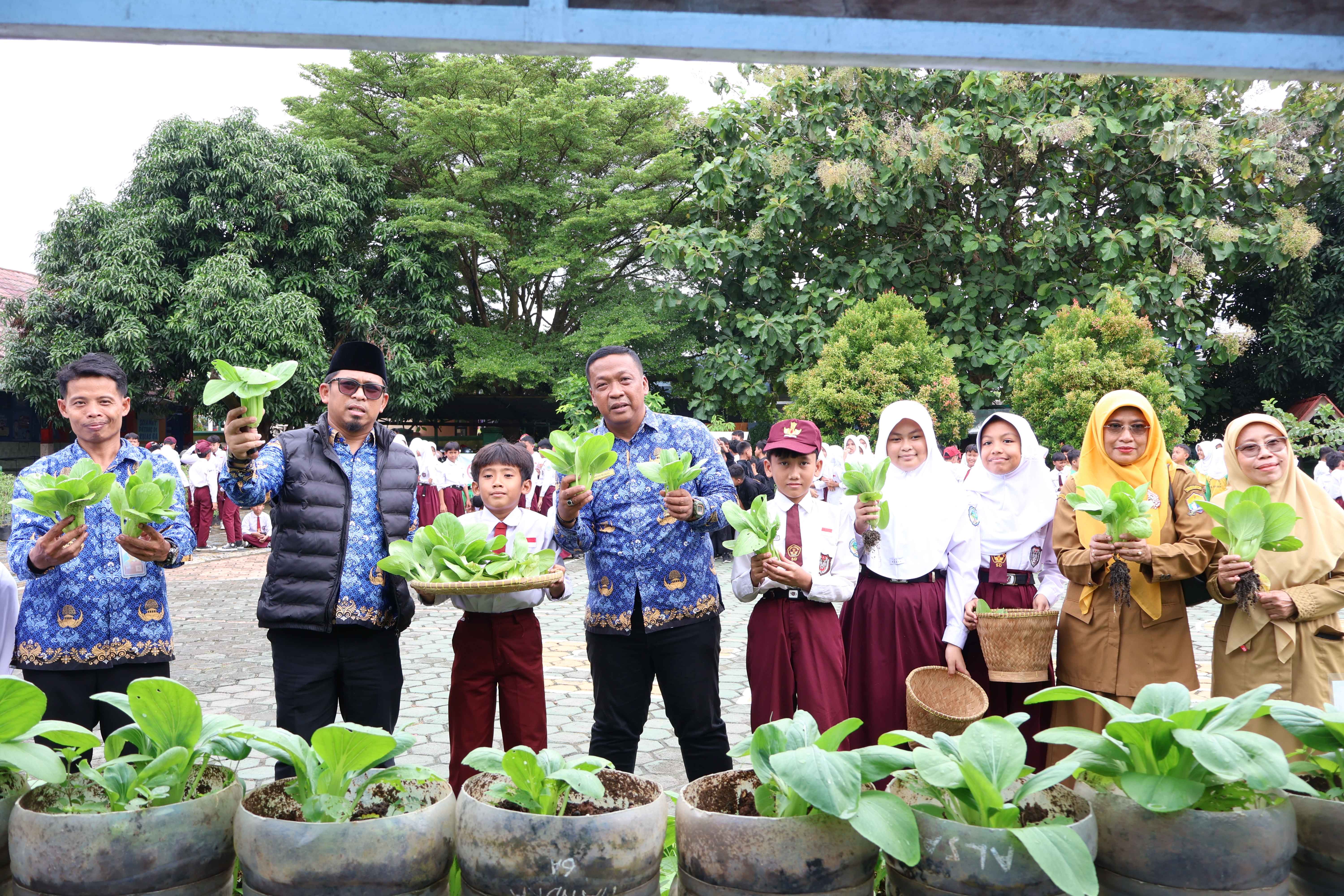 PANEN RAYA DI SDN BANJARSARI 5 KOTA SERANG